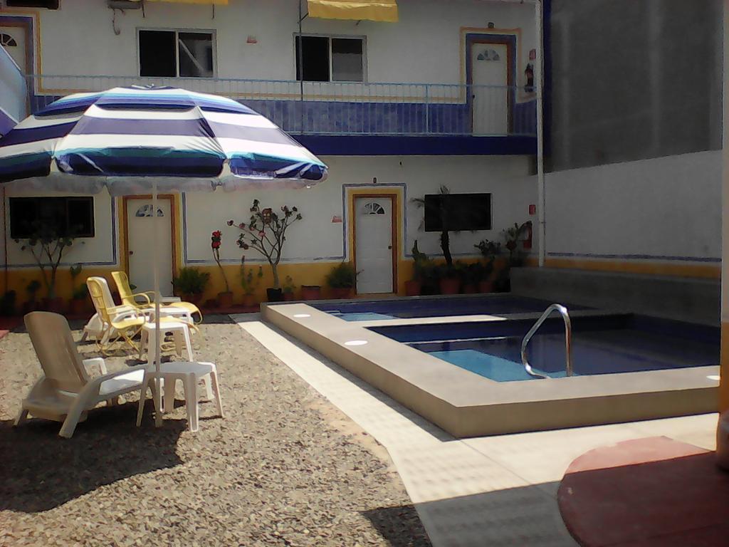 Hotel Sarabi Barra de Navidad Exterior photo