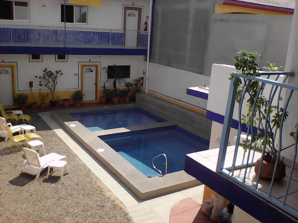 Hotel Sarabi Barra de Navidad Exterior photo