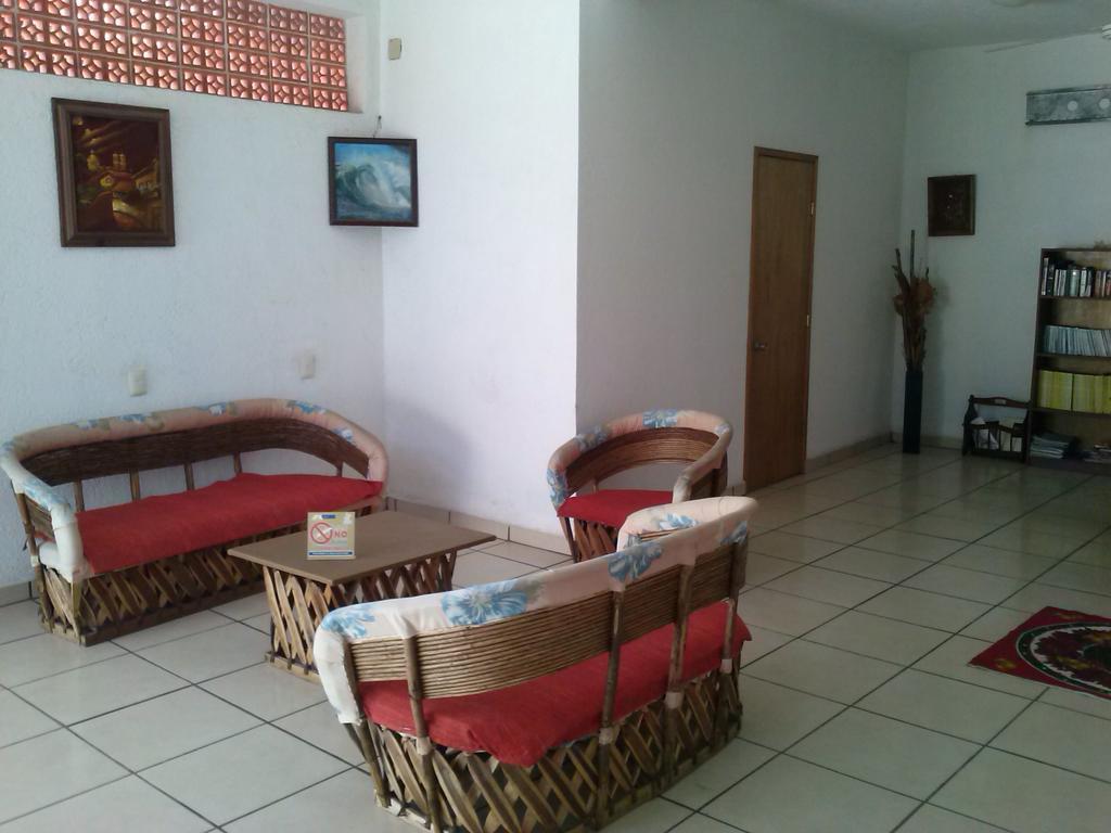Hotel Sarabi Barra de Navidad Exterior photo