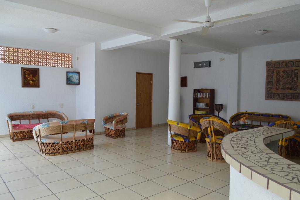 Hotel Sarabi Barra de Navidad Exterior photo
